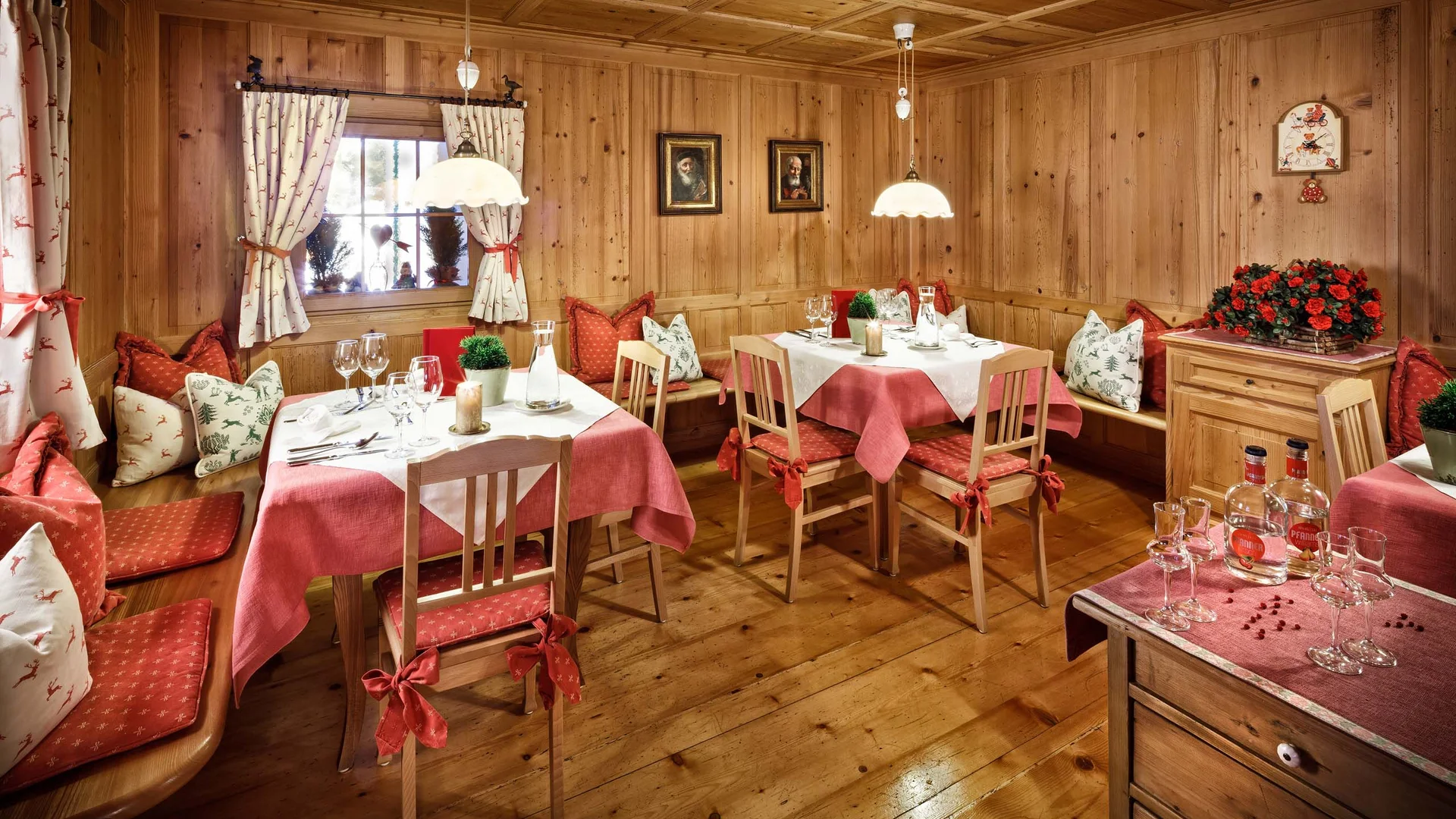 Hotel Lech in Lech am Arlberg | Sehr b‘sundrig seit 1954 Hotel Lech in Lech am Arlberg | Sehr b‘sundrig seit 1954